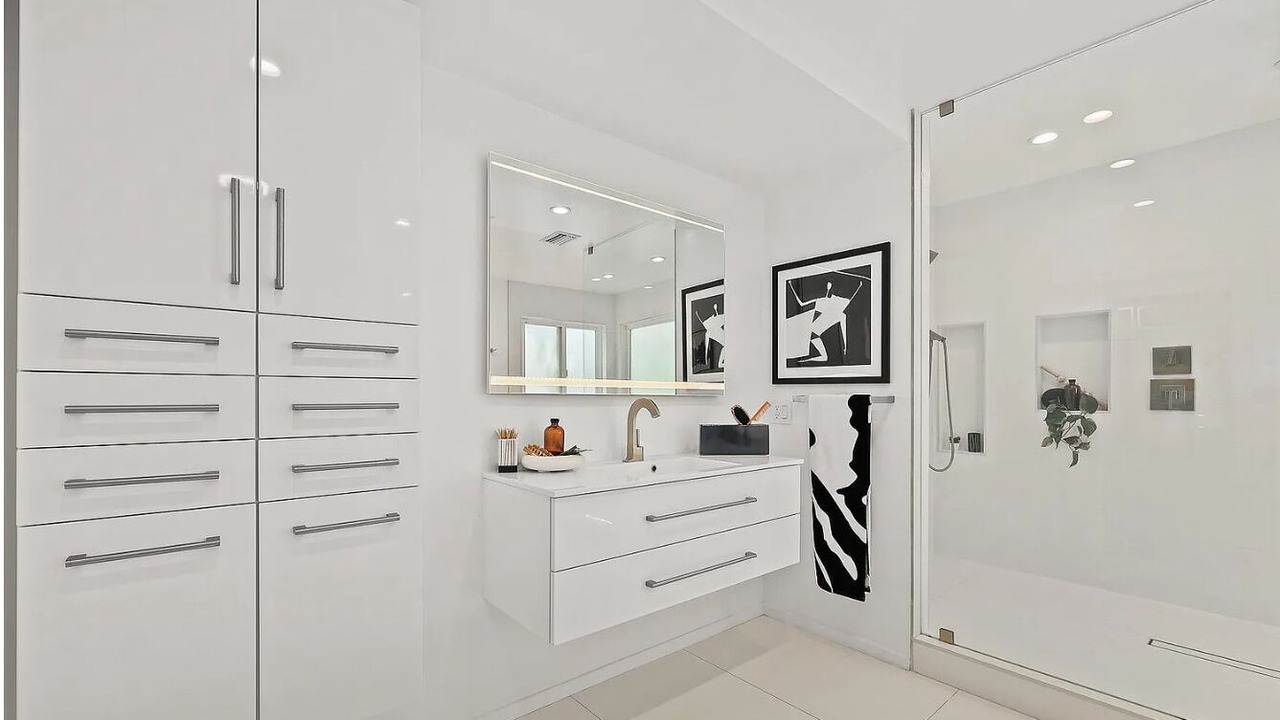 Photo of Bathroom in South Arroyo