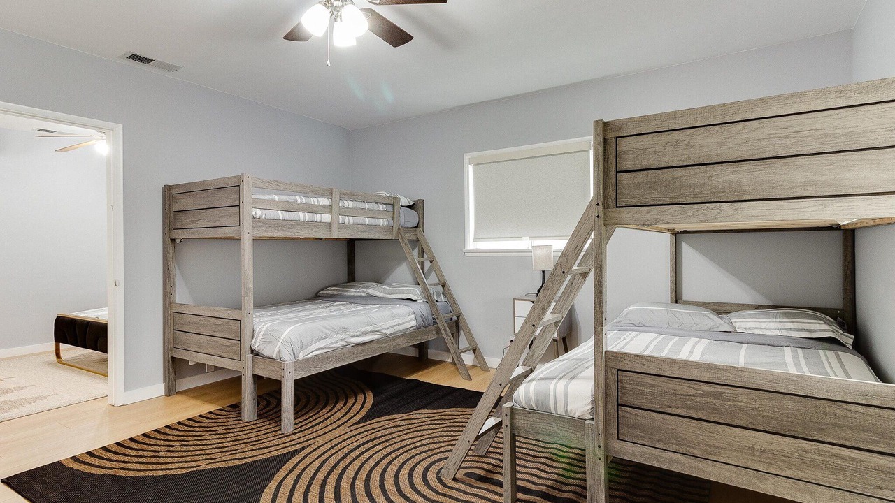 Photo of Bedroom in Sylmar