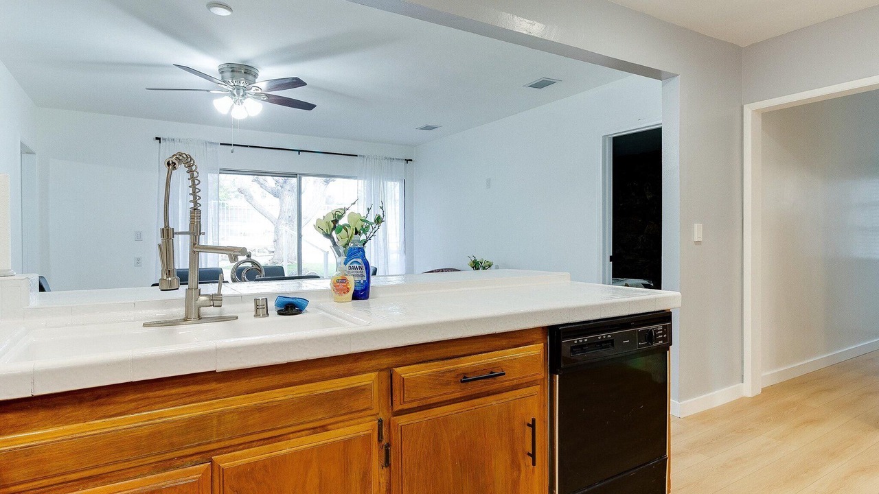 Photo of Kitchen in Sylmar
