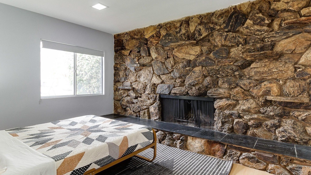 Photo of Bedroom in Sylmar
