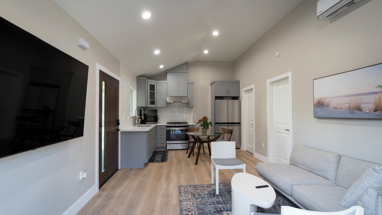 Photo of Livingroom in Hermosa Village