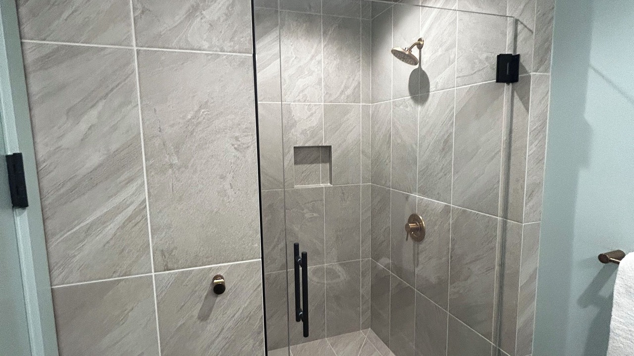 Photo of Bathroom in Carthay Circle
