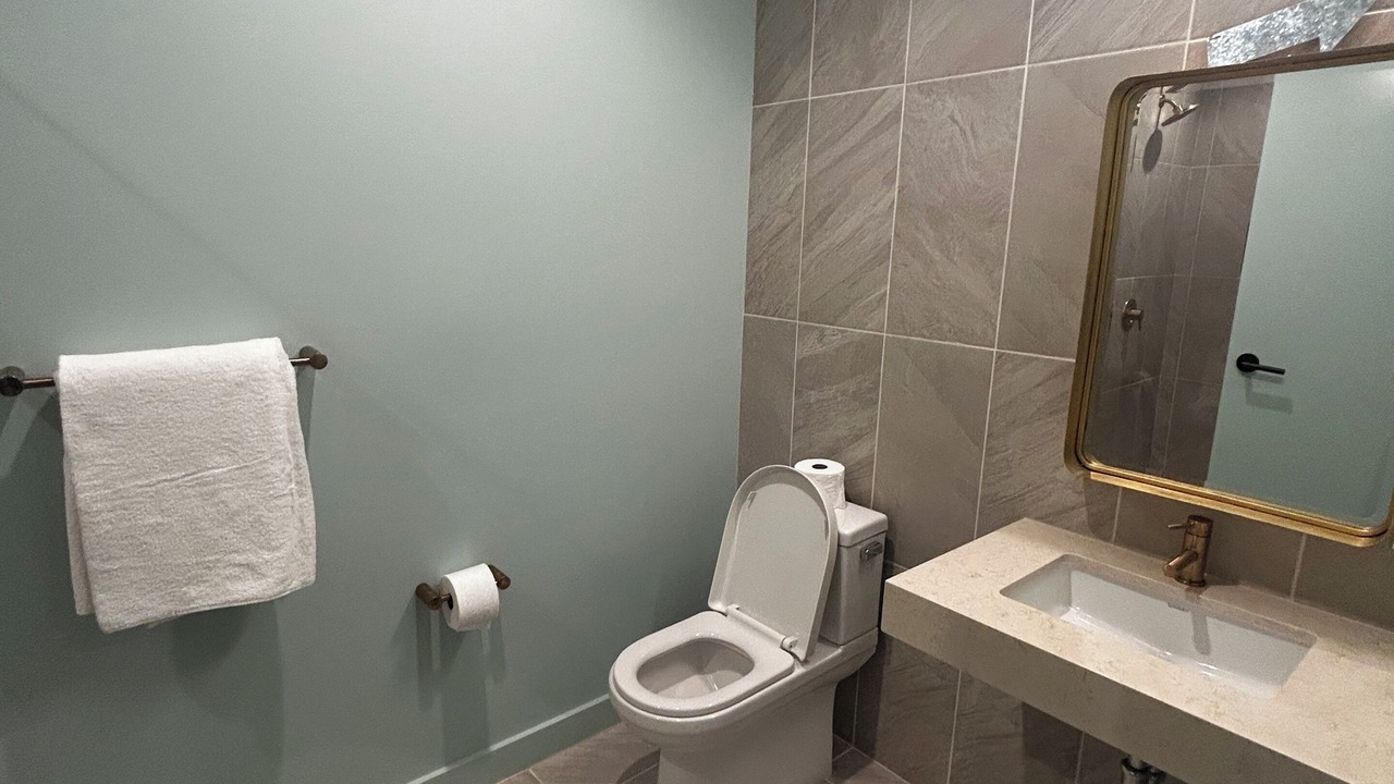 Photo of Bathroom in Carthay Circle