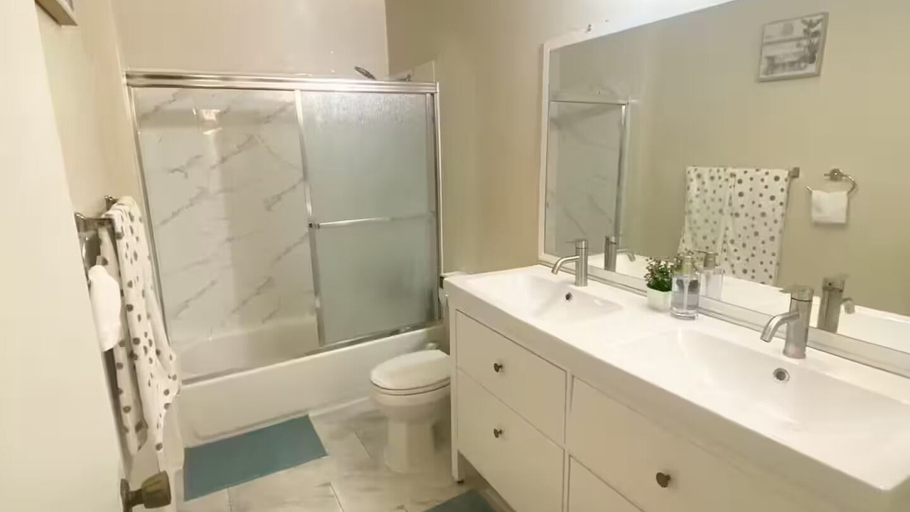 Photo of Bathroom in Alhambra