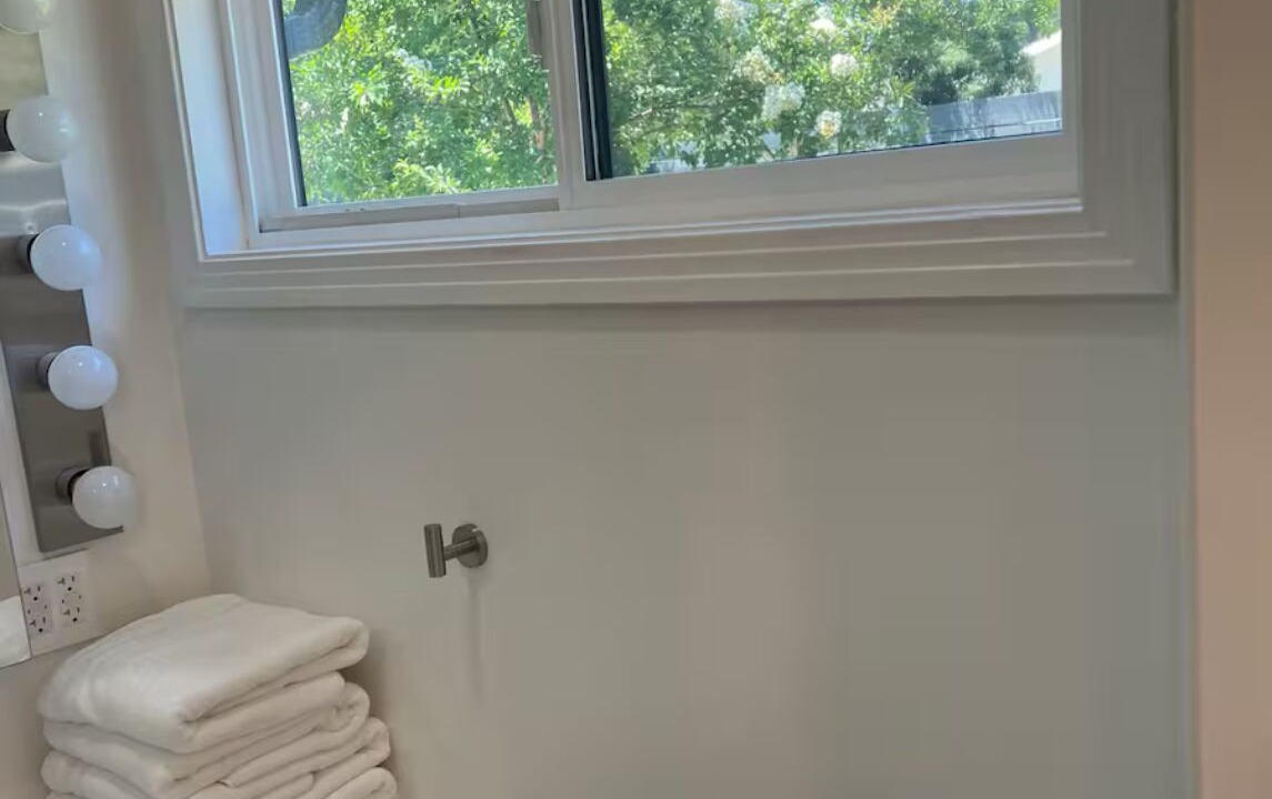 Photo of Bathroom in Tarzana