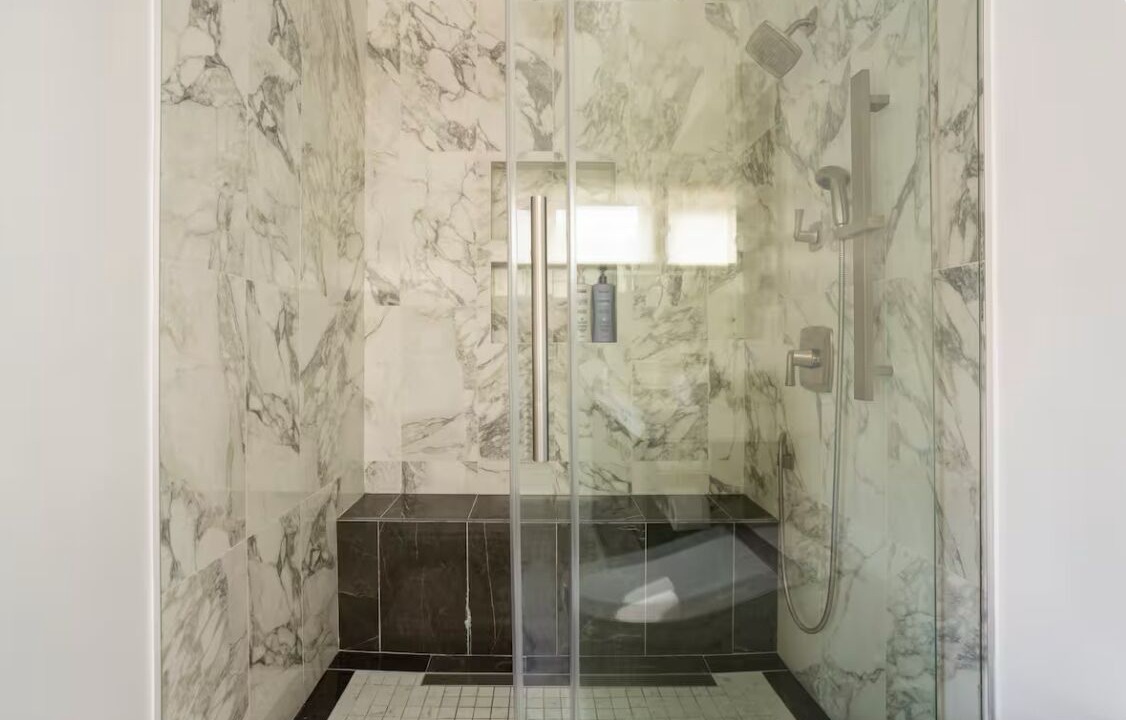 Photo of Bathroom in Tarzana