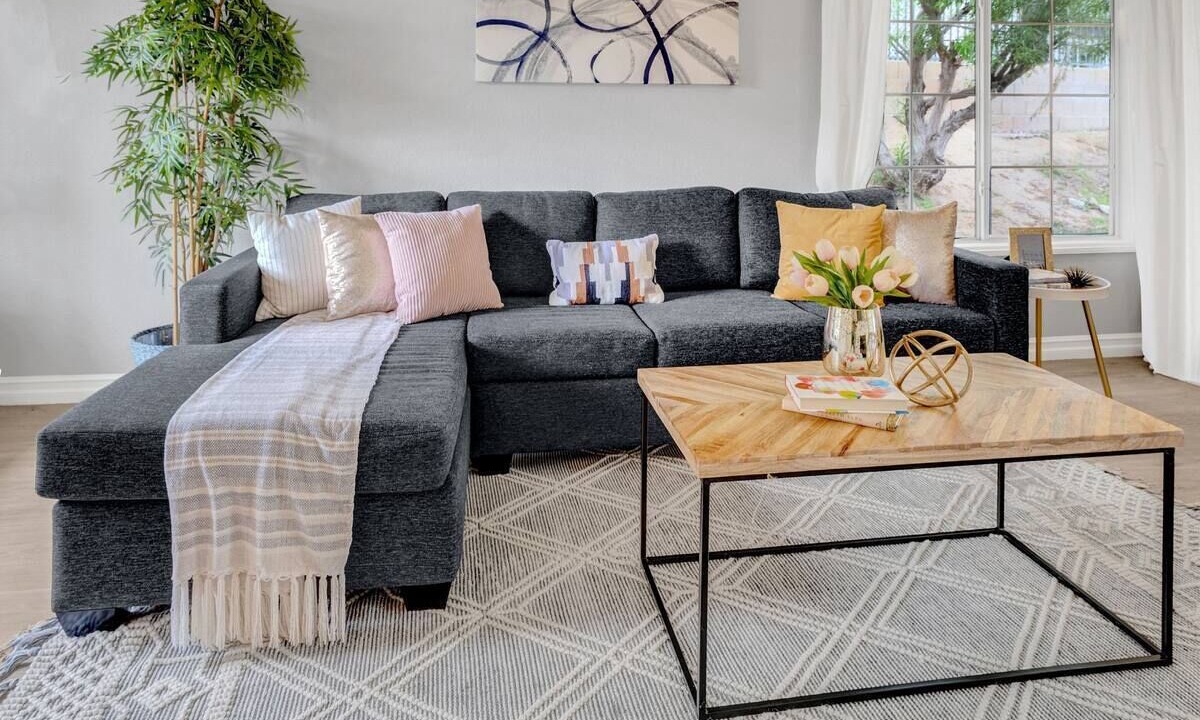 Photo of Livingroom in Stevenson Ranch