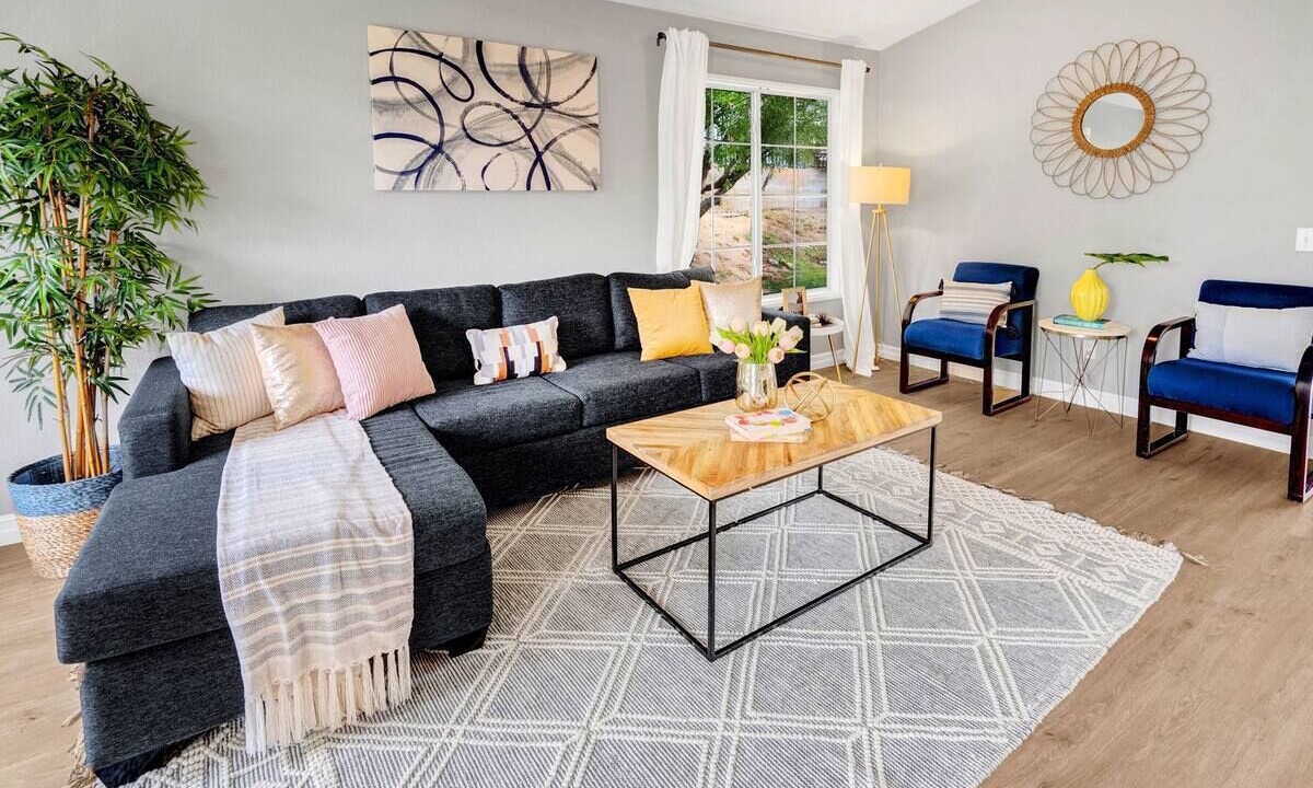 Photo of Livingroom in Stevenson Ranch