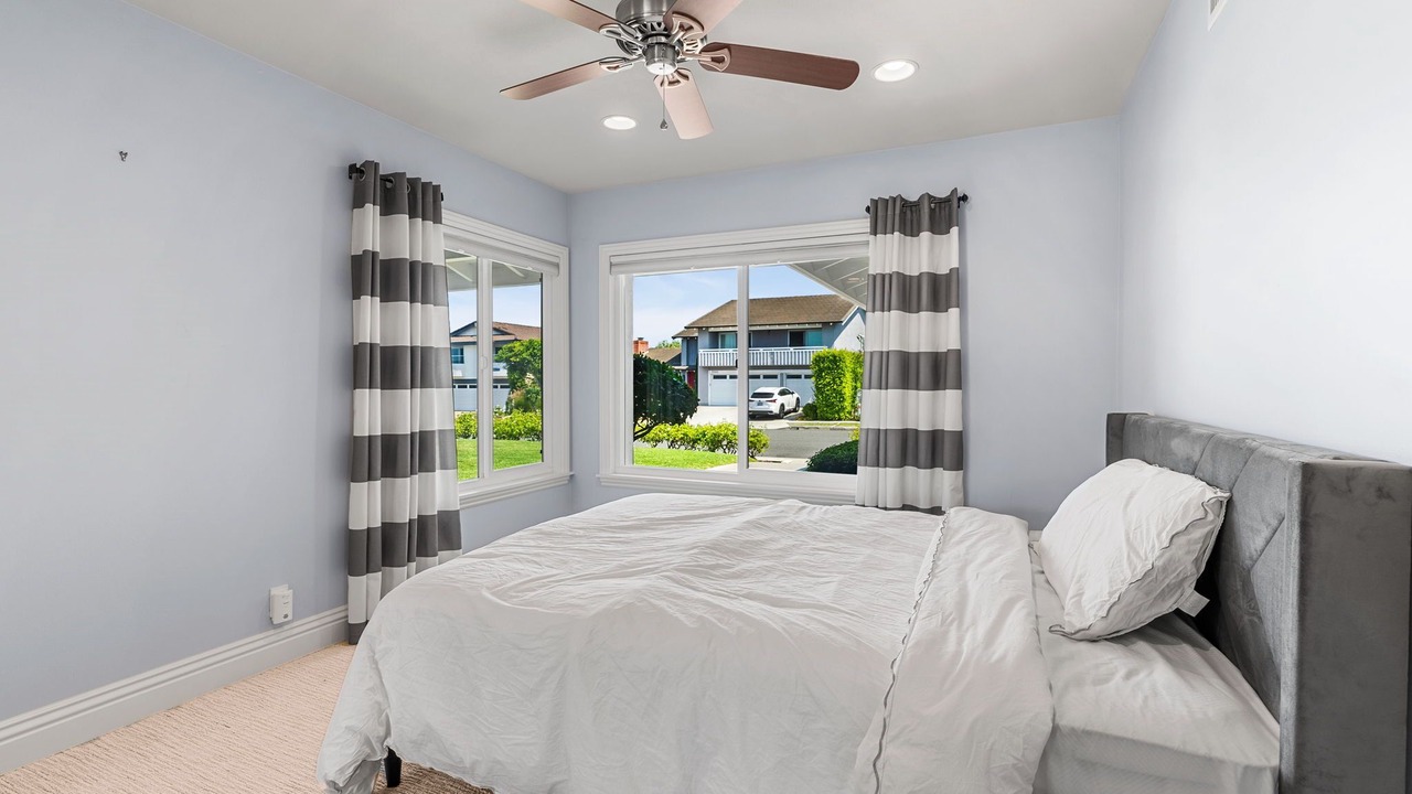 Photo of Bedroom in Corona del Mar