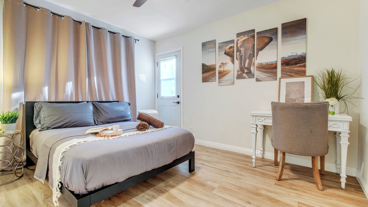Photo of Bedroom in El Monte