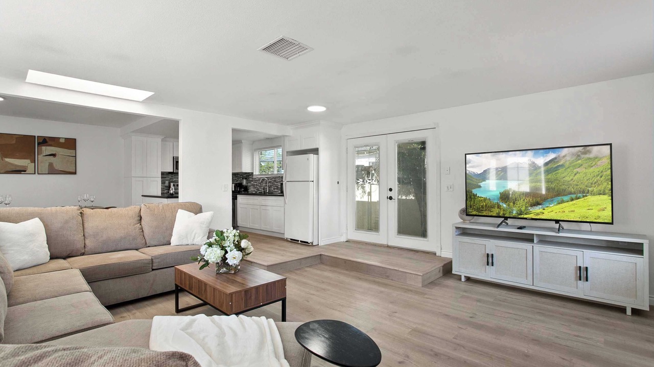 Photo of Livingroom in Upland