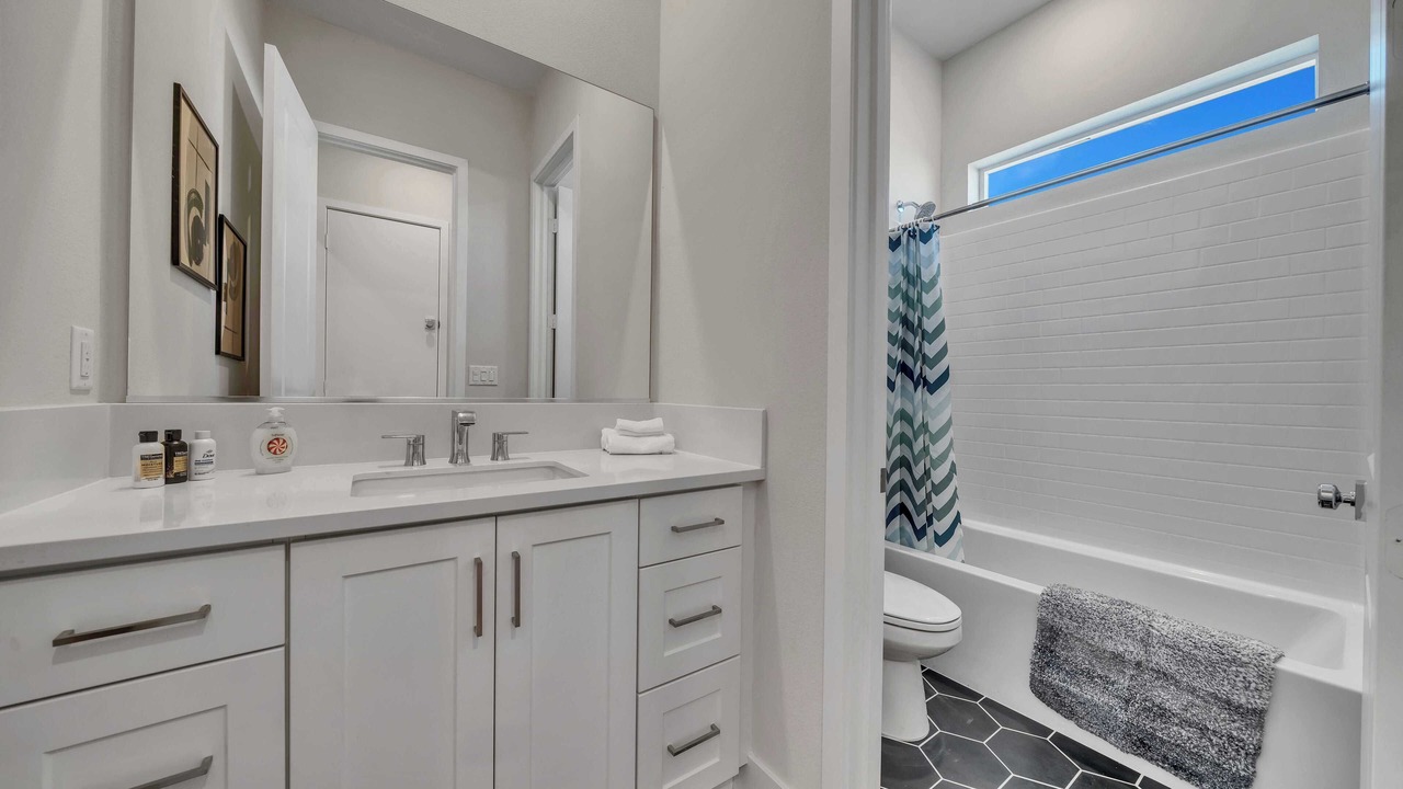 Photo of Bathroom in Stevenson Ranch