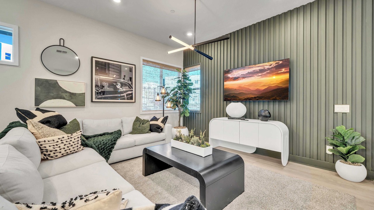 Photo of Livingroom in Stevenson Ranch