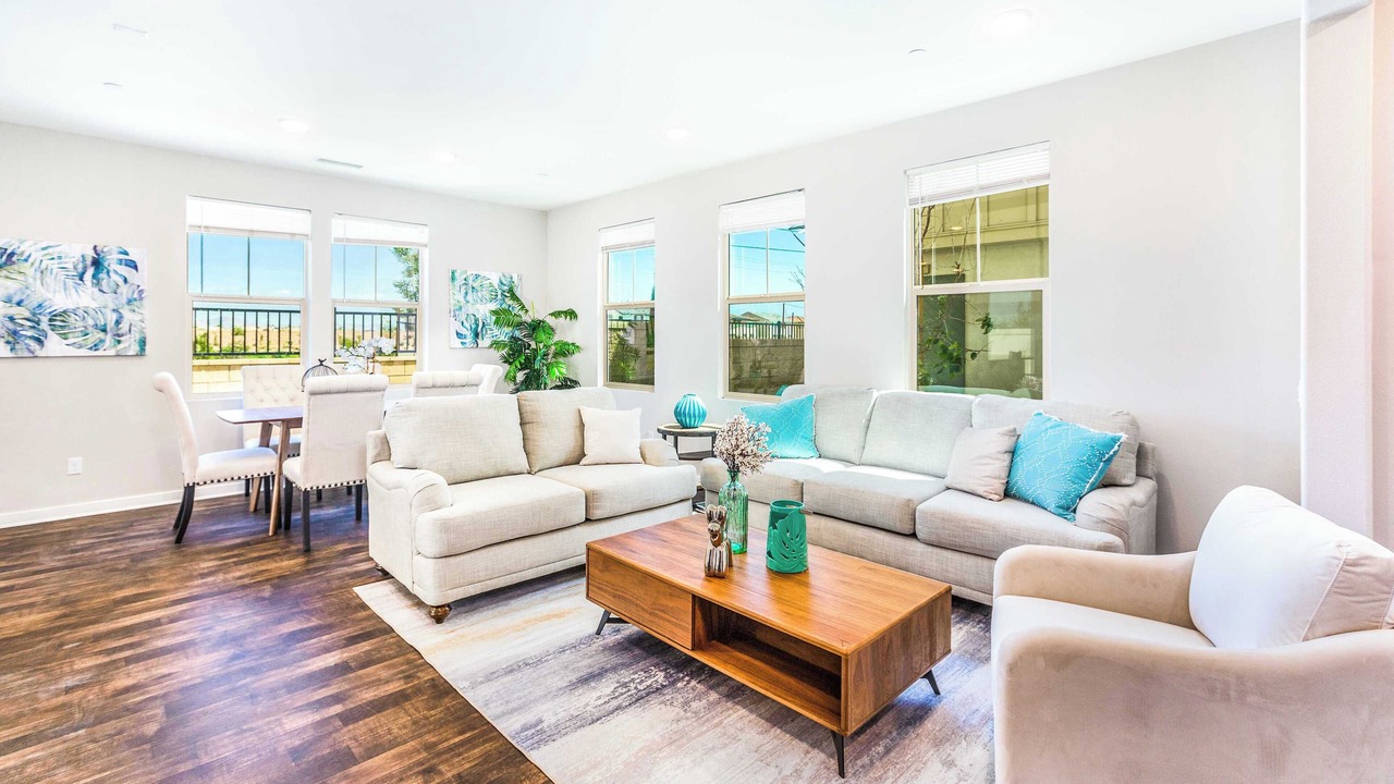 Photo of Livingroom in Ontario