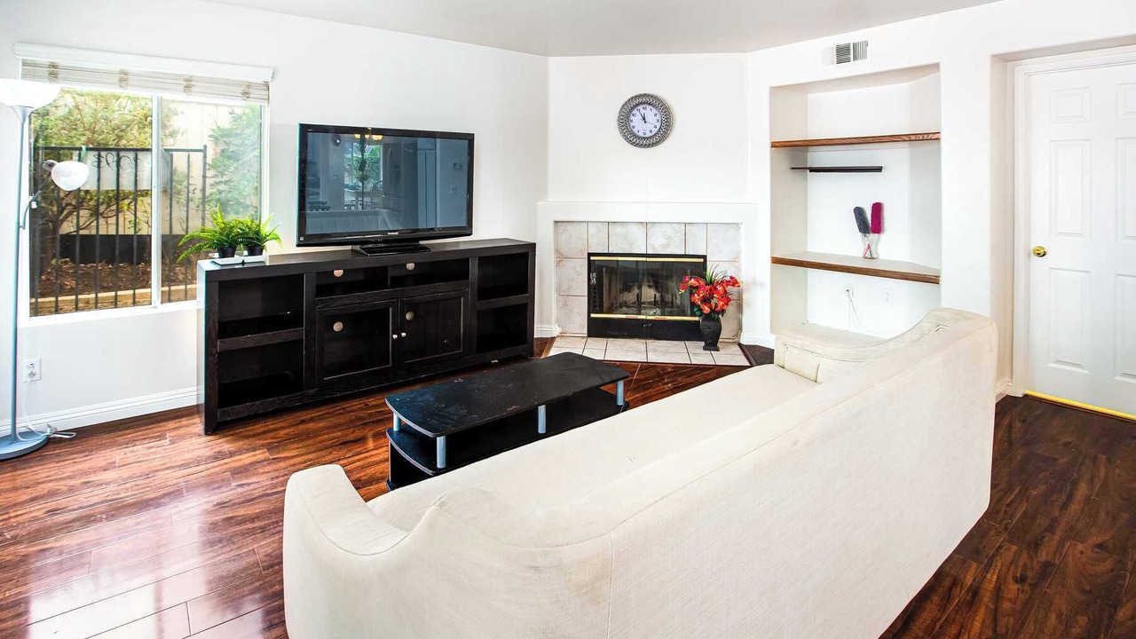 Photo of Livingroom in Corona
