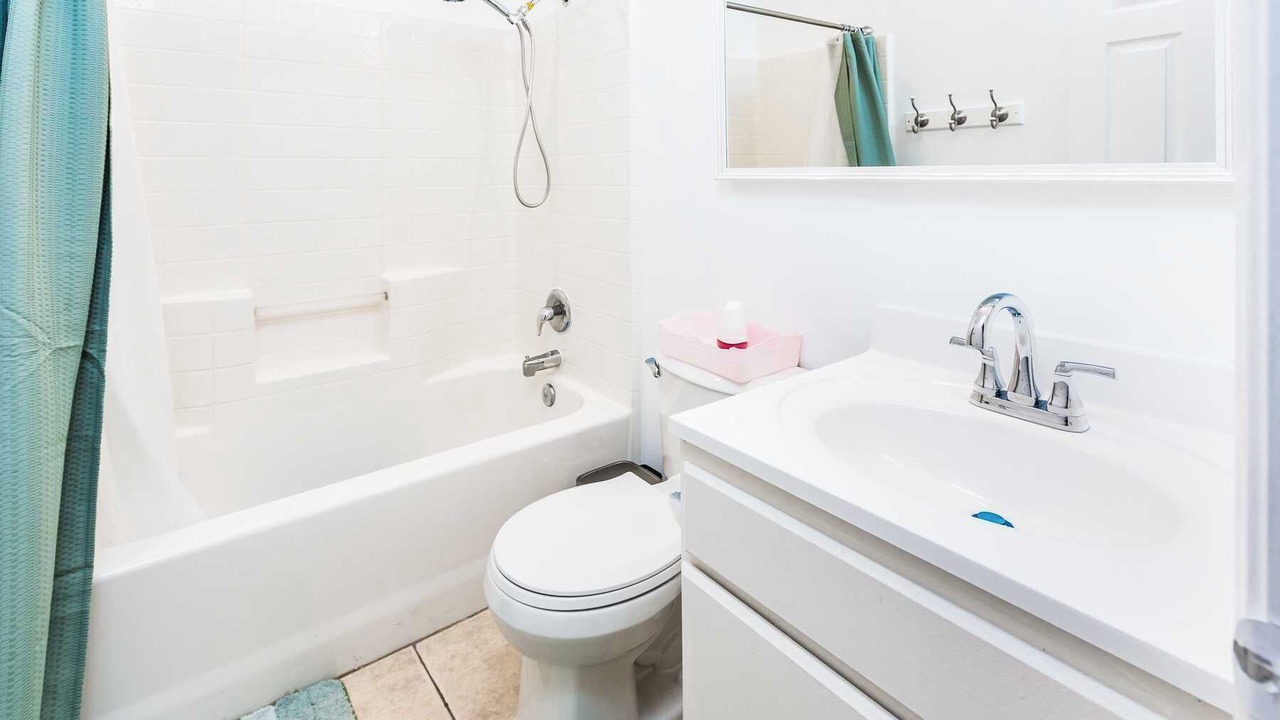 Photo of Bathroom in Corona