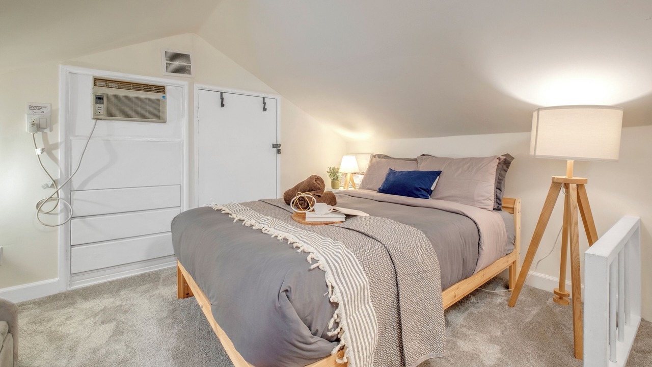 Photo of Bedroom in Monterey Park