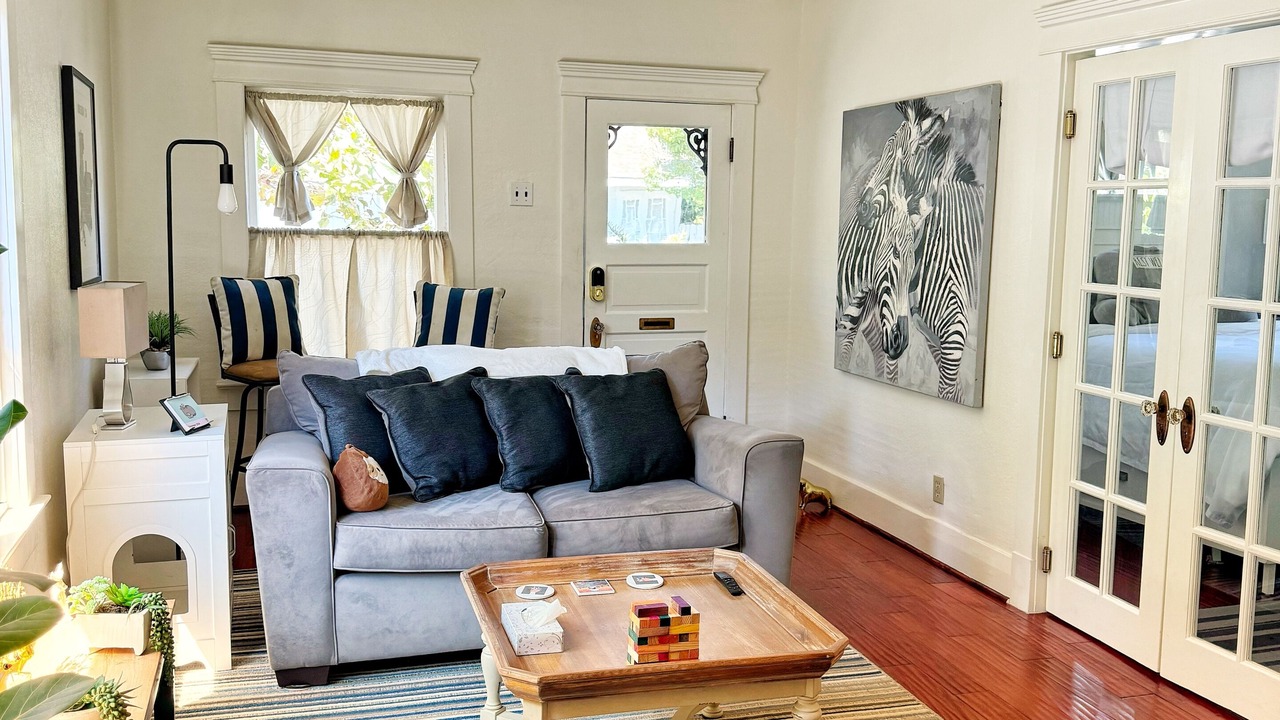 Photo of Livingroom in Belmont Heights