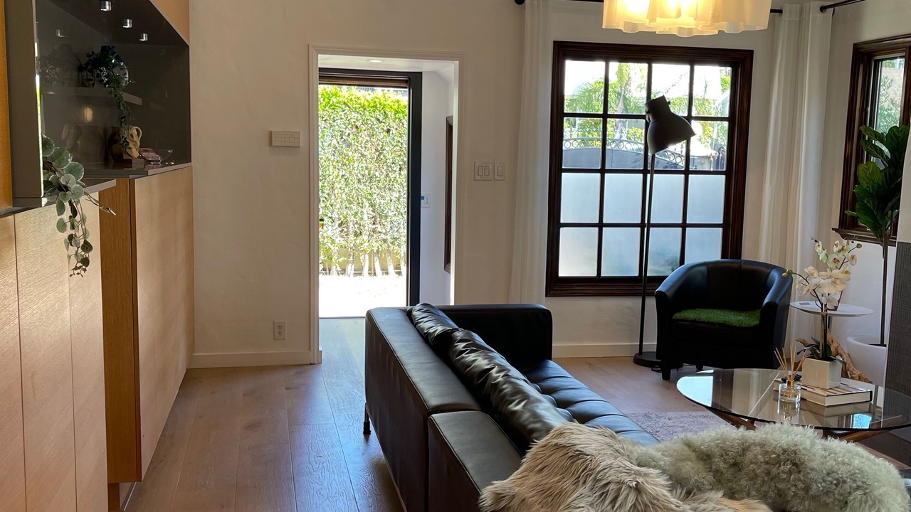 Photo of Livingroom in Norma Triangle