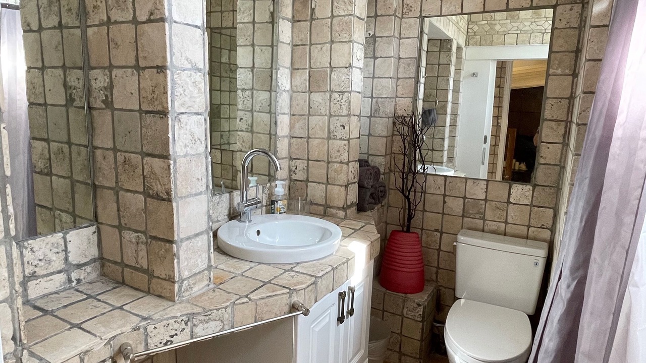 Photo of Bathroom in Norma Triangle