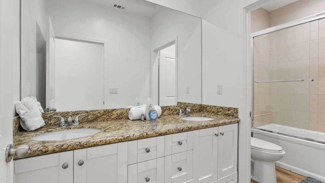 Photo of Bathroom in Sylmar