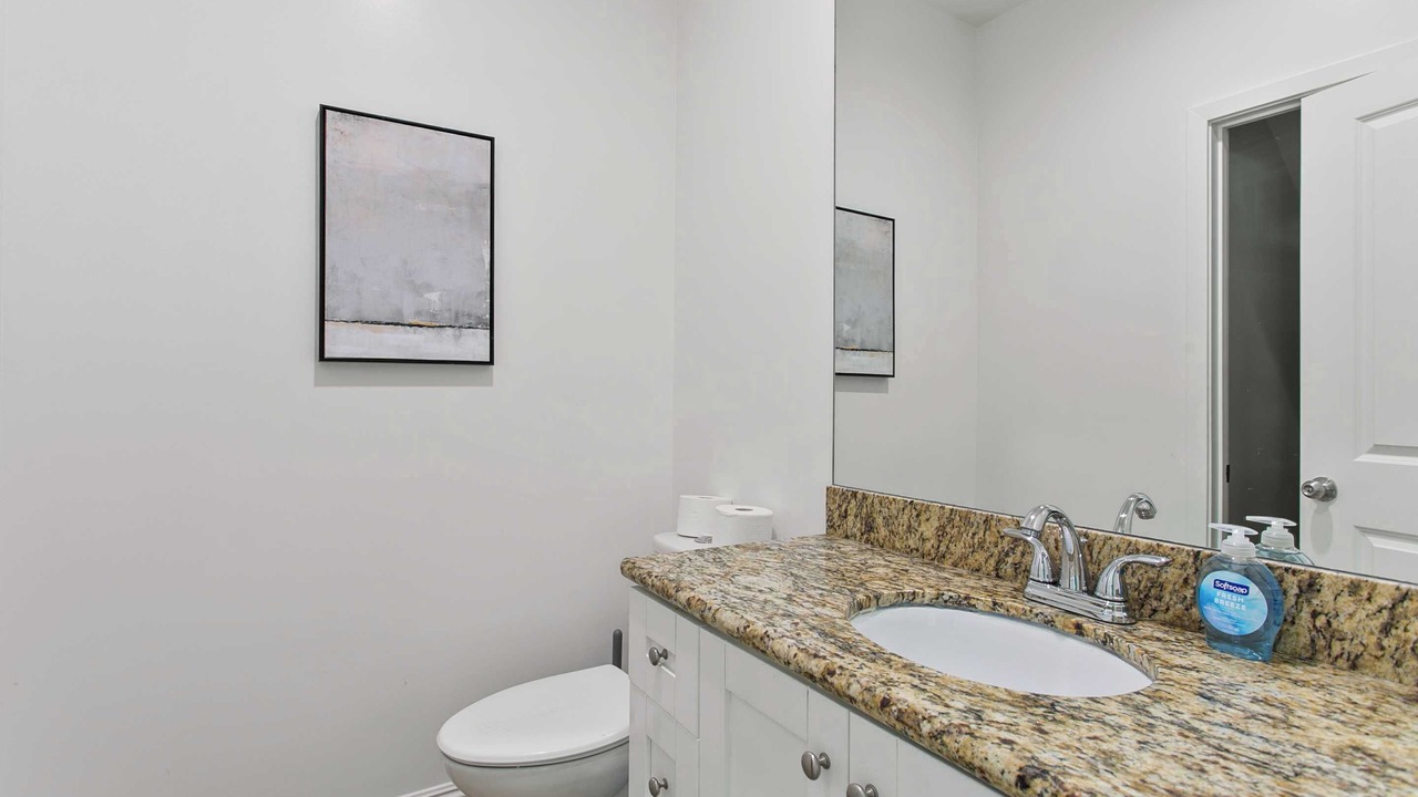 Photo of Bathroom in Sylmar