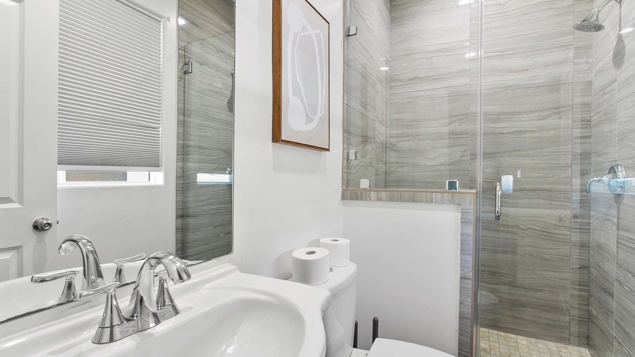 Photo of Bathroom in Sylmar