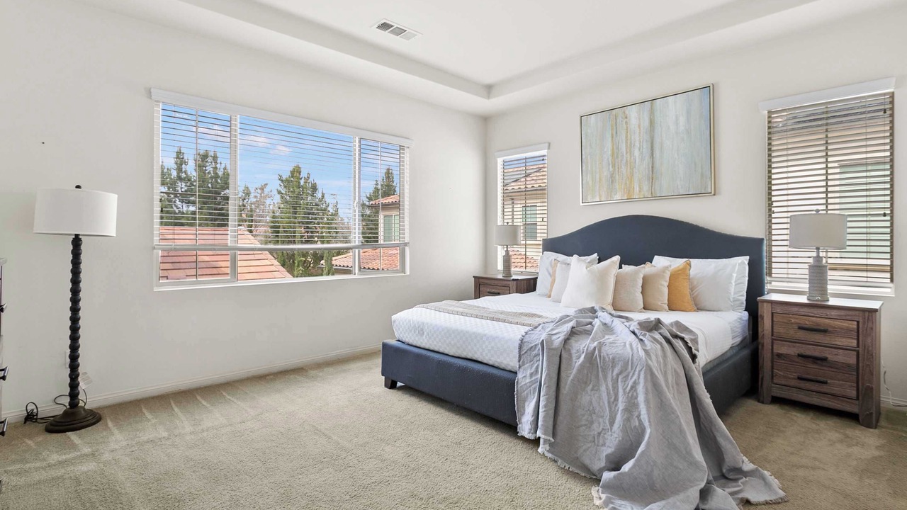 Photo of Bedroom in Portola Springs