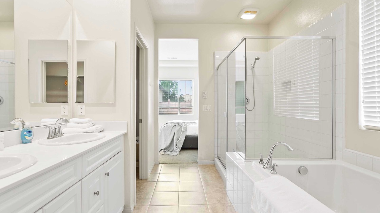 Photo of Bathroom in Portola Springs