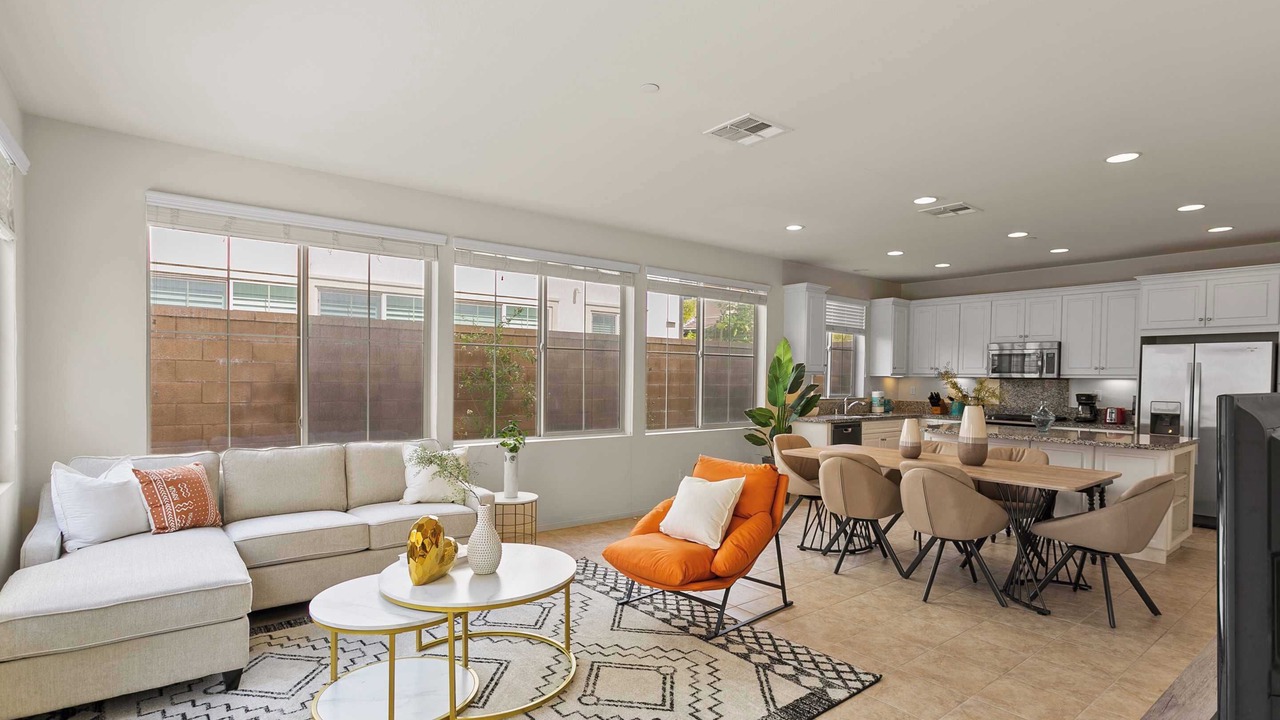 Photo of Livingroom in Portola Springs