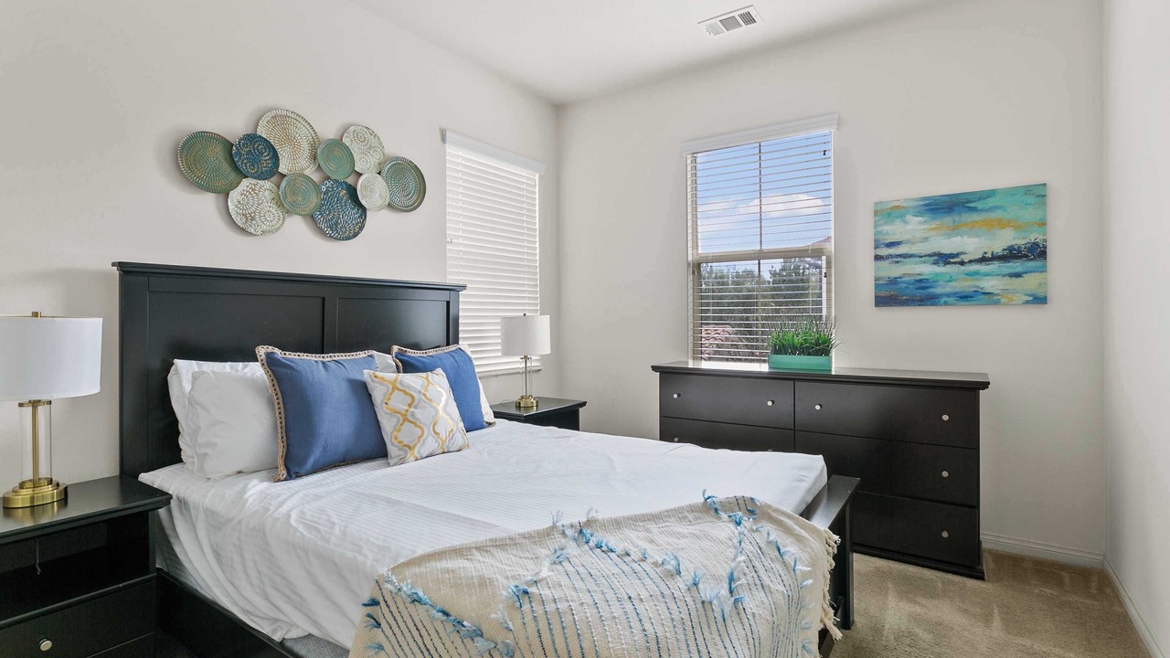 Photo of Bedroom in Portola Springs