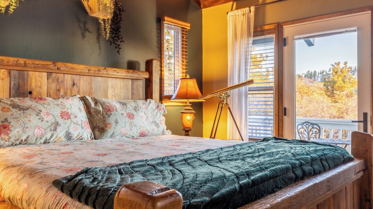 Photo of Bedroom in Green Valley Lake