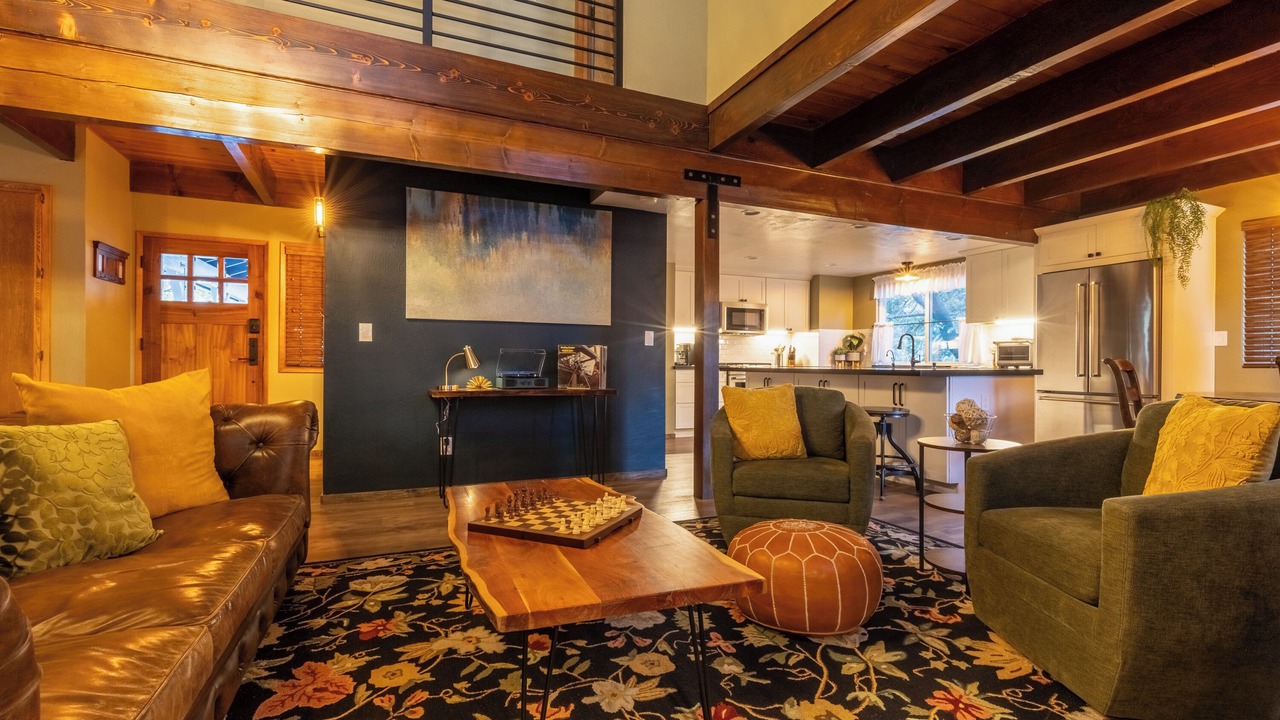 Photo of Livingroom in Green Valley Lake
