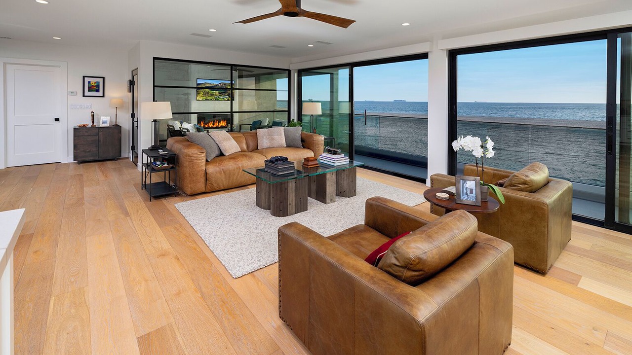 Photo of Livingroom in Peninsula