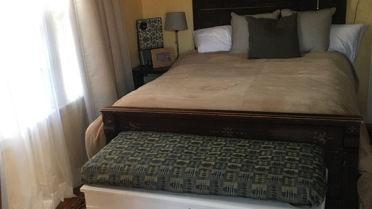 Photo of Bedroom in Pasadena