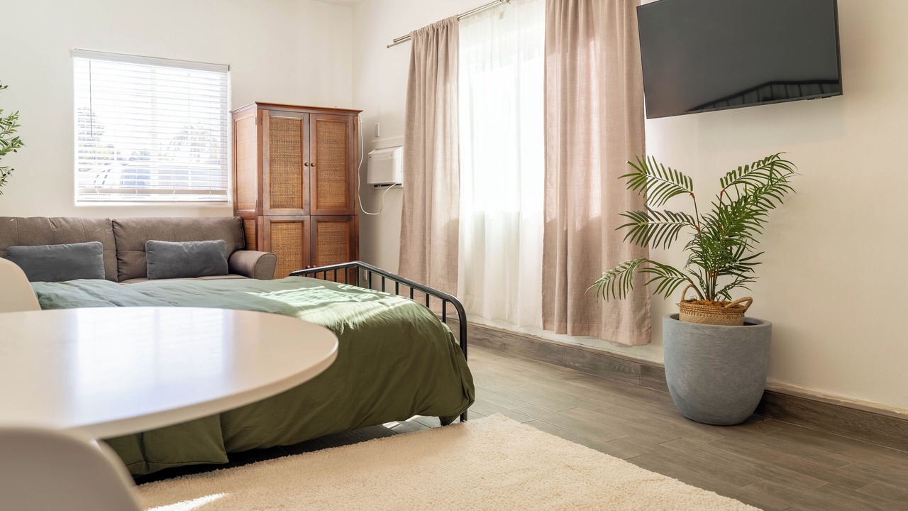 Photo of Bedroom in Meiners Oaks