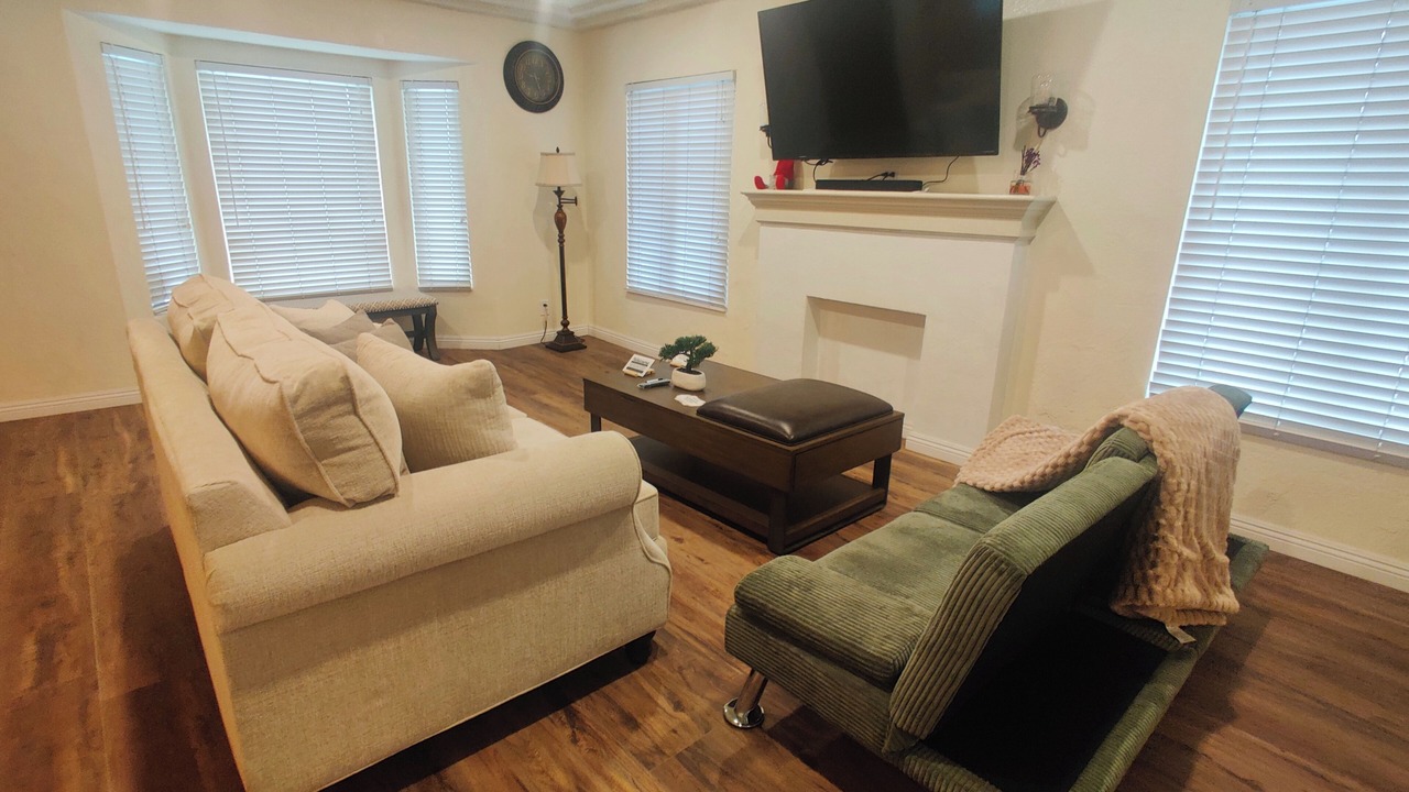 Photo of Livingroom in Los Angeles