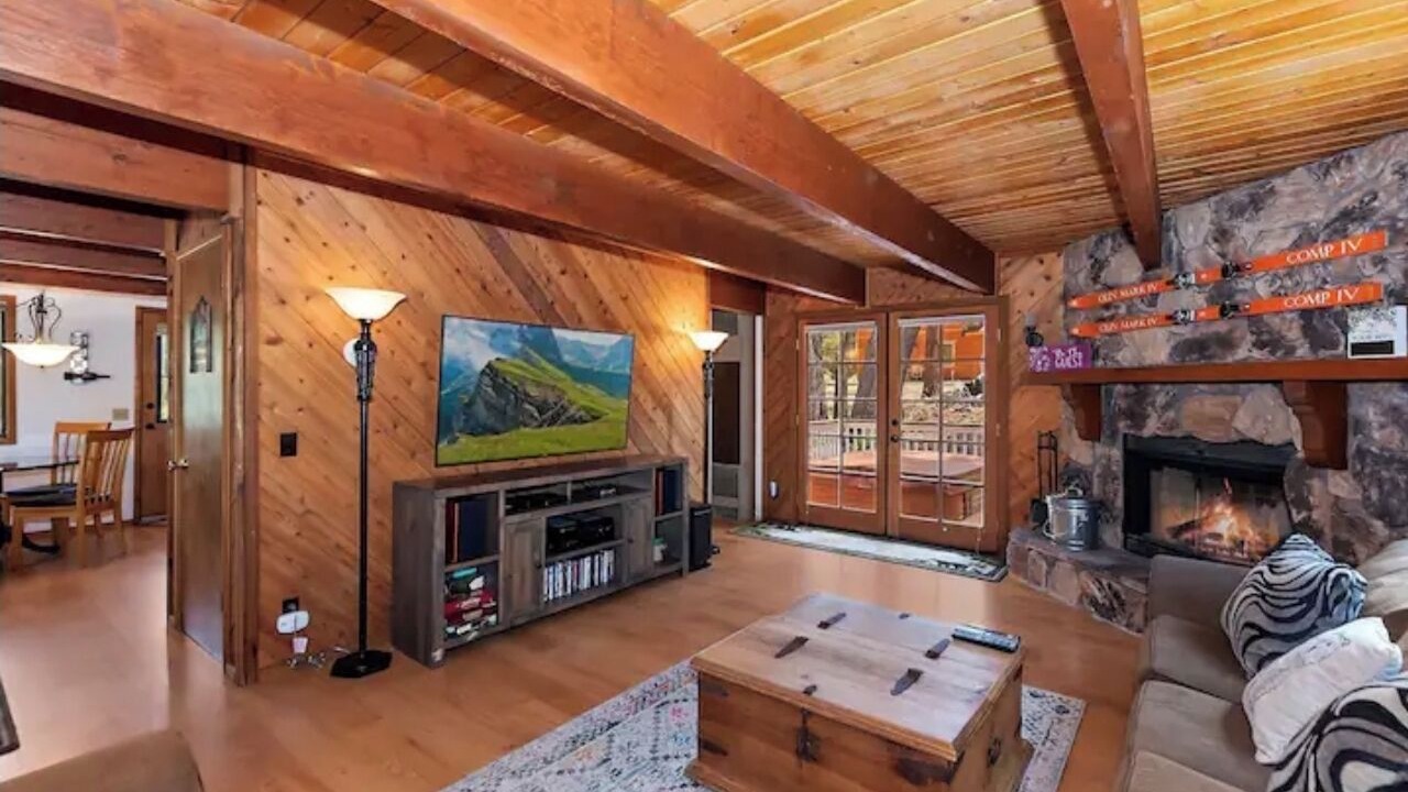 Photo of Livingroom in Fox Farm