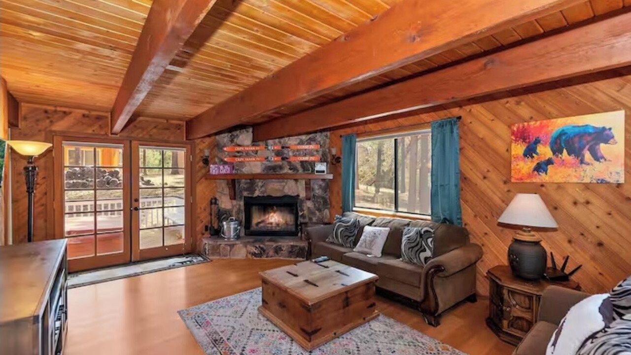 Photo of Livingroom in Fox Farm