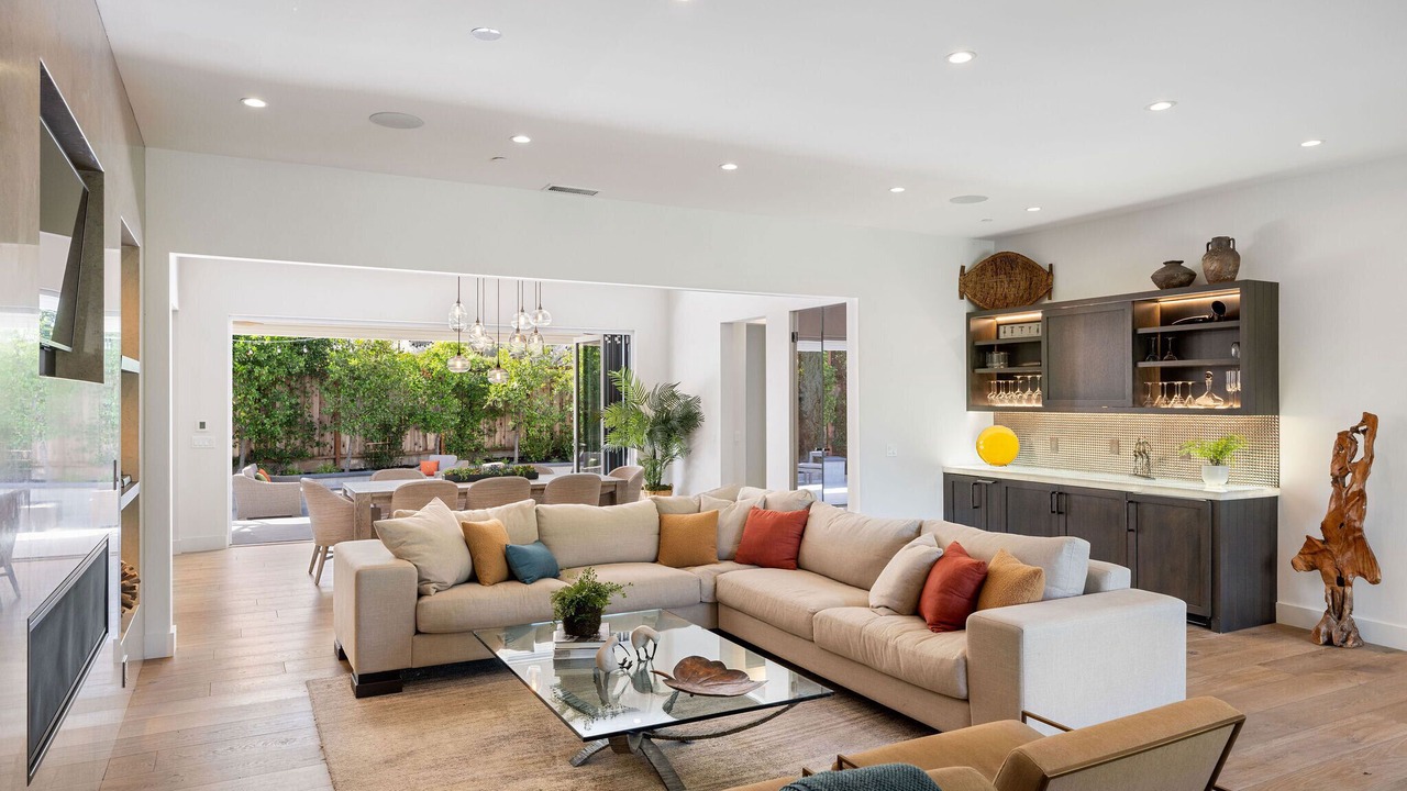 Photo of Livingroom in St. Helena