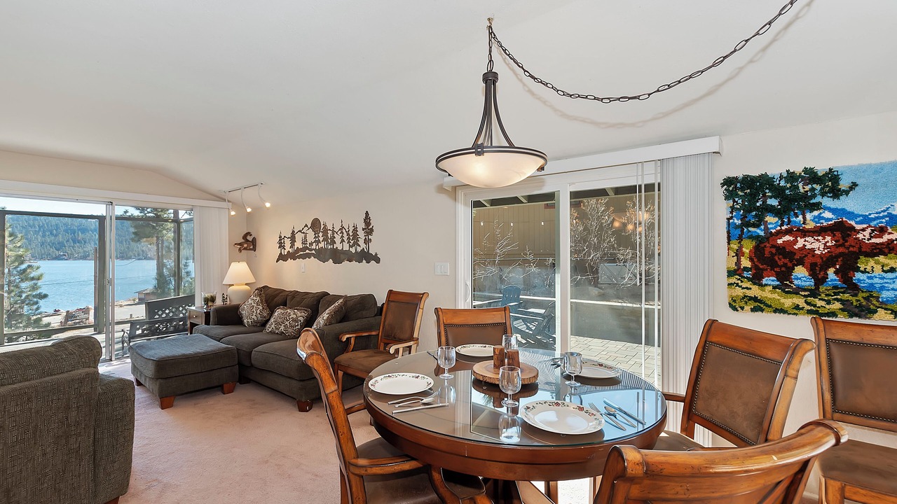 Photo of Livingroom in Fawnskin