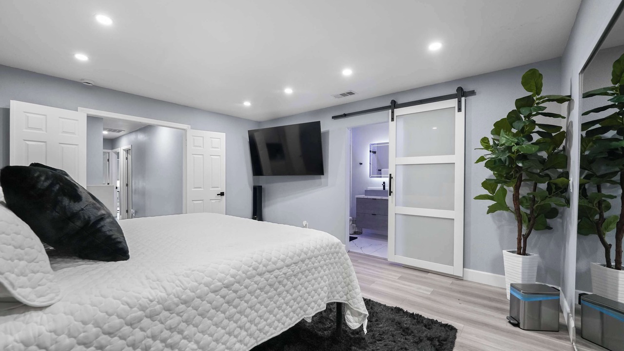 Photo of Bedroom in Charter Oak
