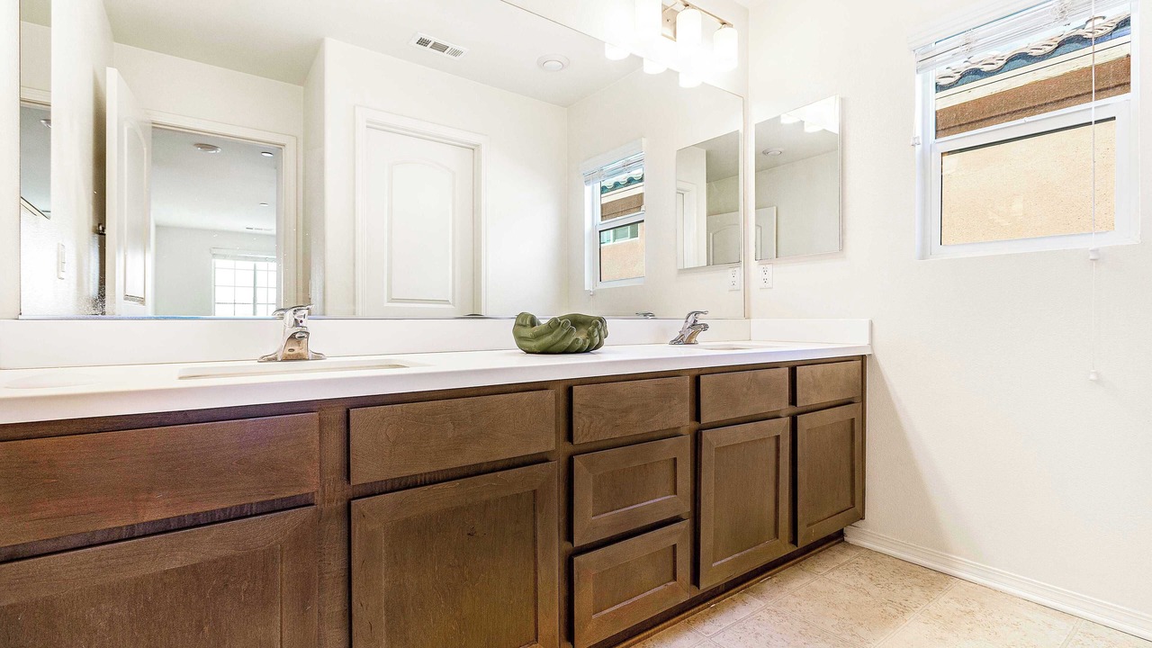 Photo of Bathroom in Rialto