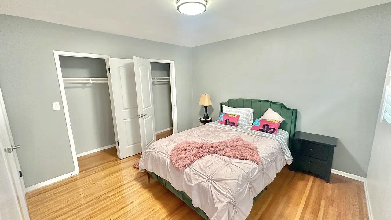 Photo of Bedroom in La Brea