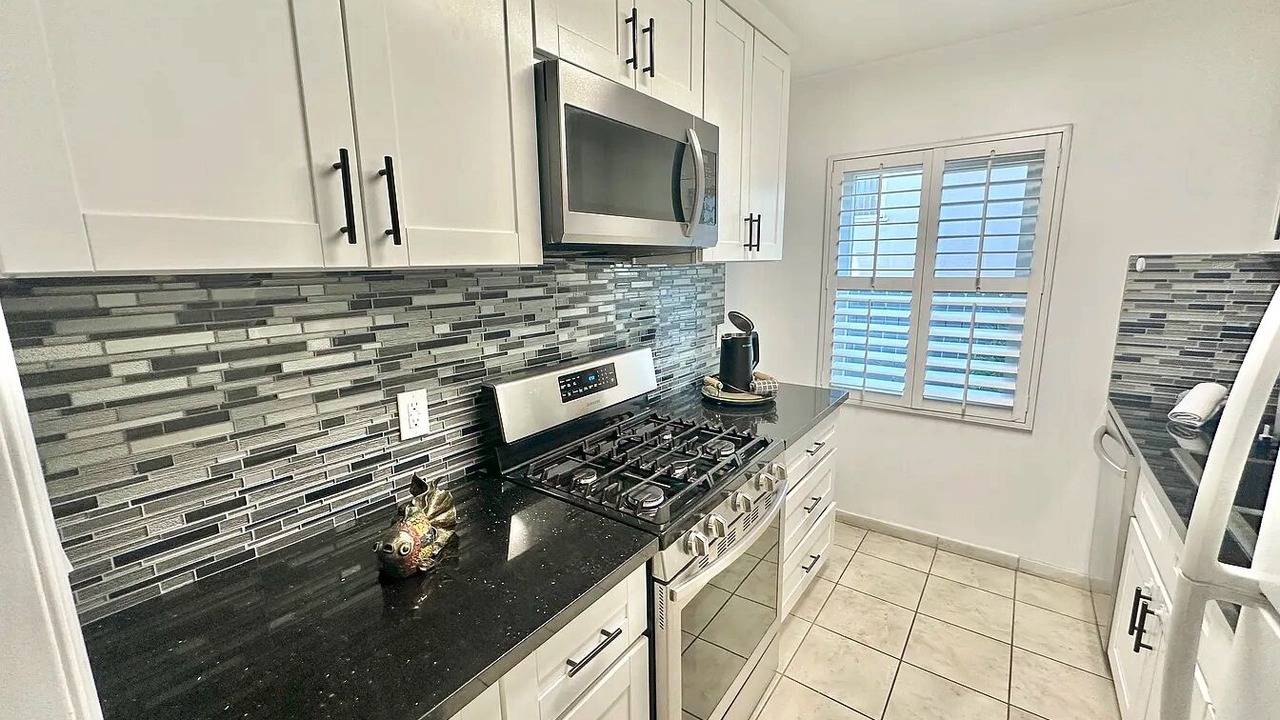 Photo of Kitchen in La Brea