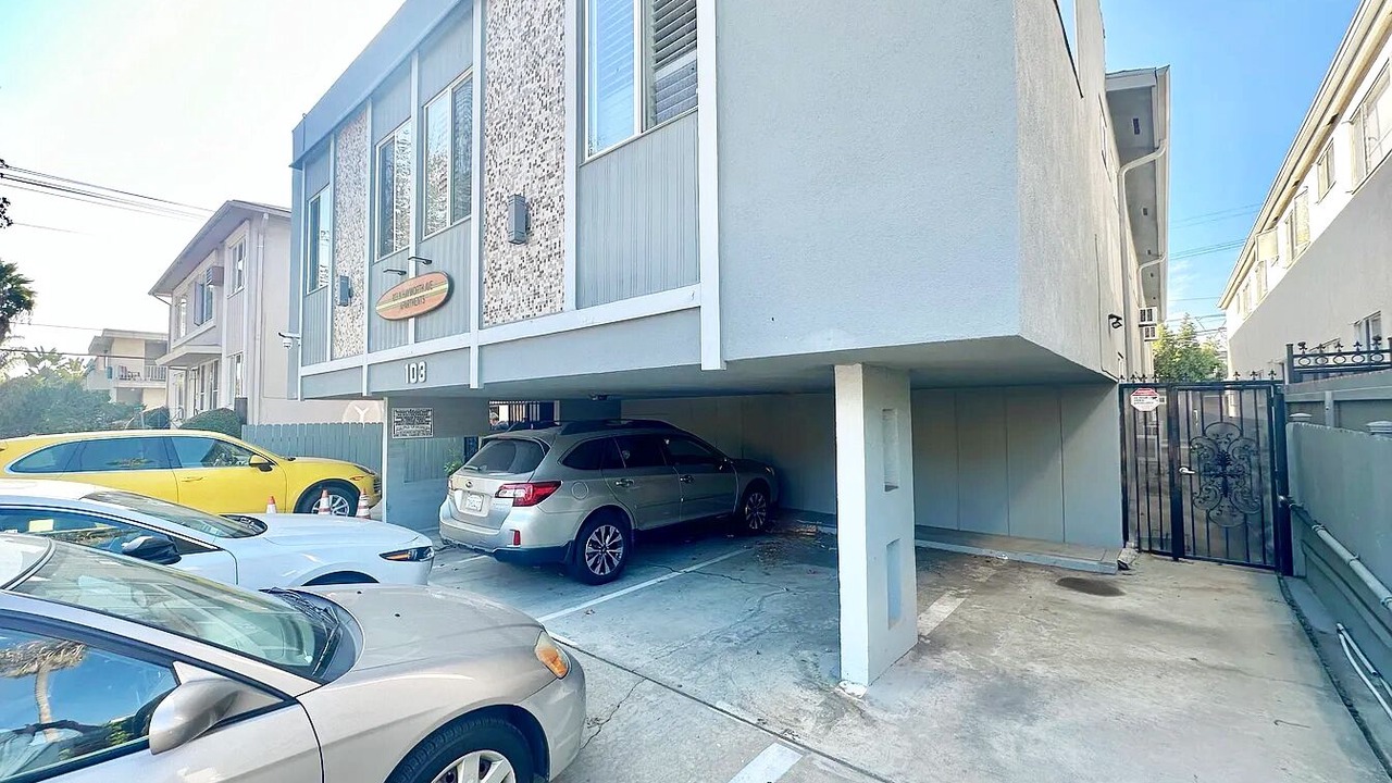 Photo of Outdoor in La Brea