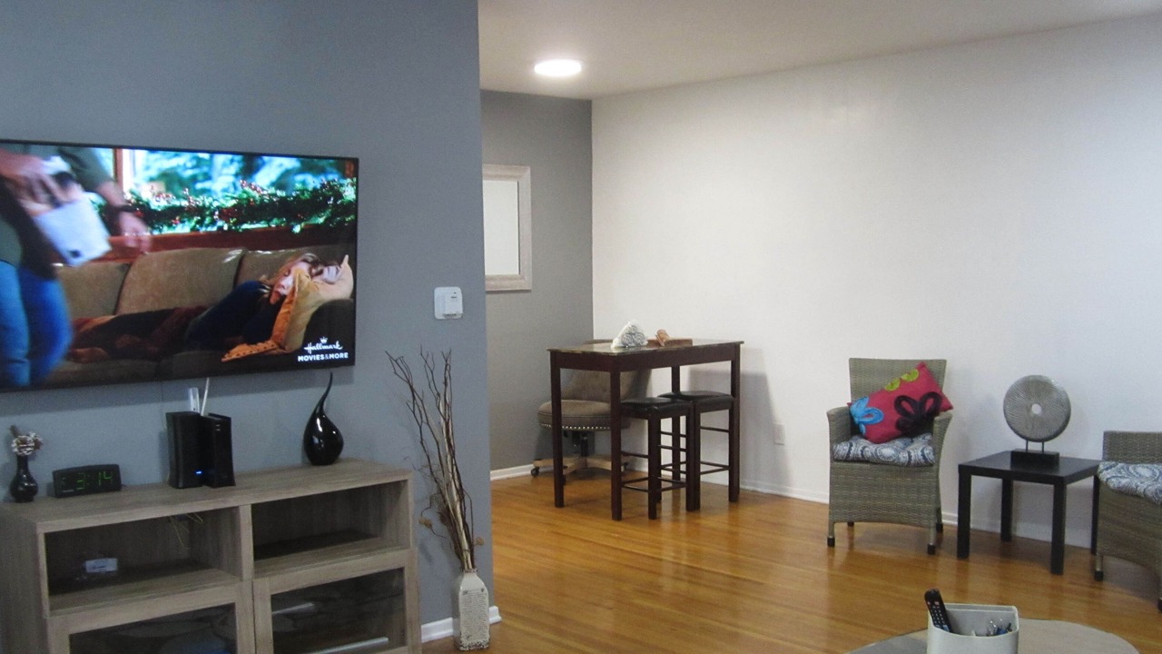 Photo of Livingroom in La Brea