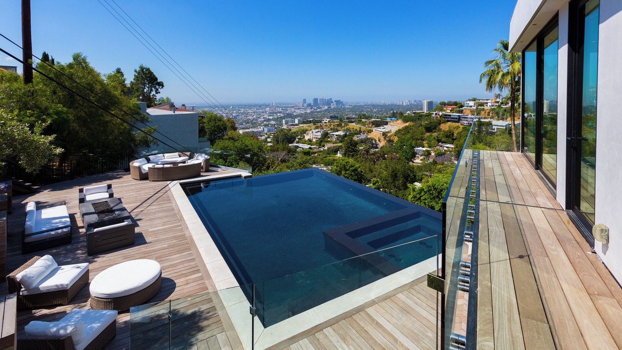 Photo of Outdoor in Hollywood Hills West