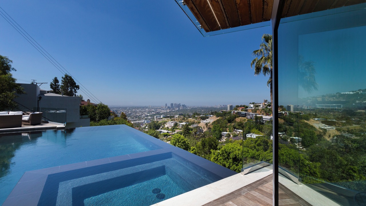 Photo of Outdoor in Hollywood Hills West