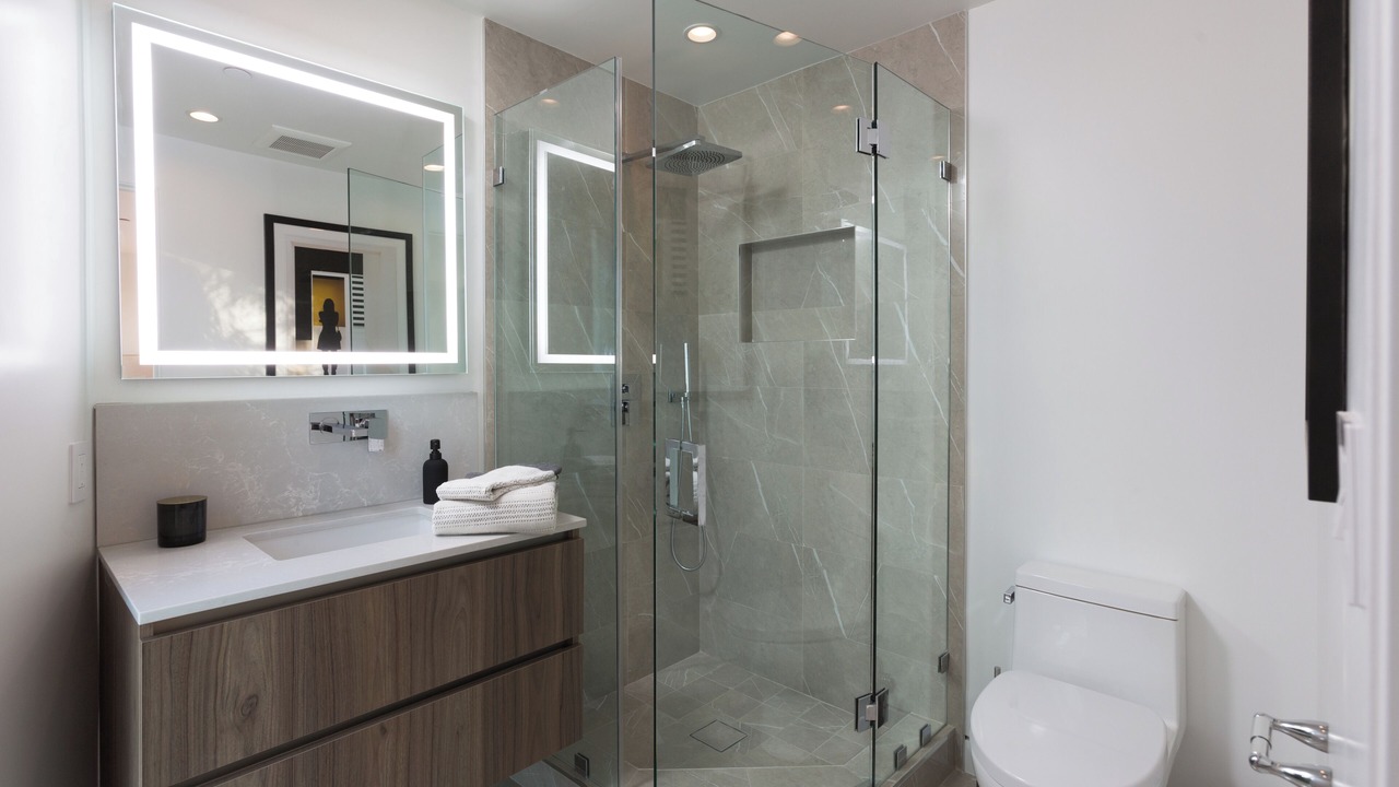 Photo of Bathroom in Hollywood Hills West
